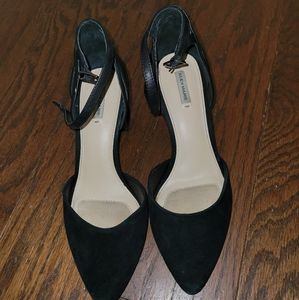 Black heels size 7.5